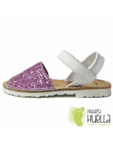 Menorquinas Blancas y Rosas Brillantes