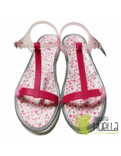 Sandalias o chancla de goma para chica  IGOR Tricia flores 2