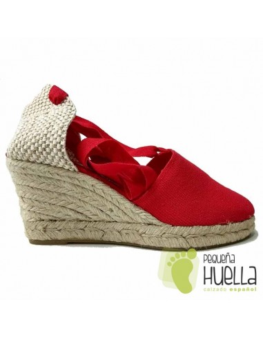 ALPARGATAS DE CUÑA CON CINTAS ROJAS