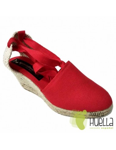 ALPARGATAS DE CUÑA CON CINTAS ROJAS