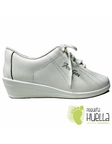 Zapatillas Deportivas de piel blanca señoras mayores con cordones Fergar