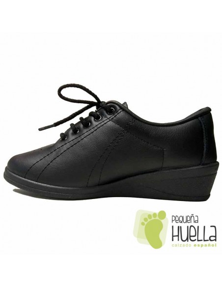 Zapatillas de piel negra señora con cordones Fergar