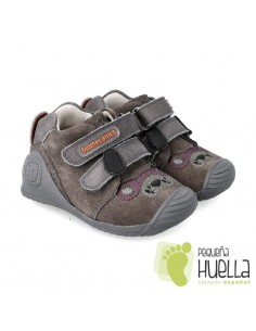 Botín bebés,  Niños y niñas Biomecanics 201140