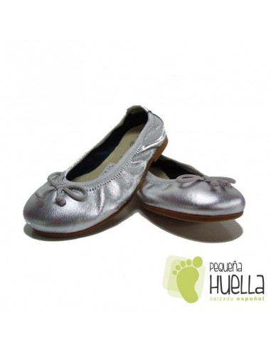 Bailarinas o Manoletinas para niñas de piel plata o plateadas en Las Rozas