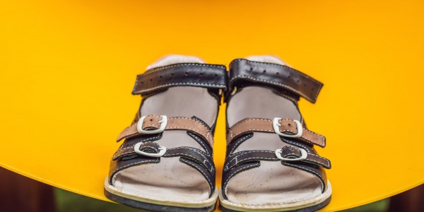 Sandalias niño piel