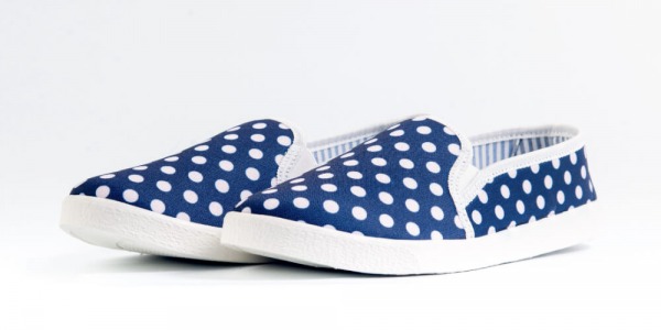 Cómo limpiar zapatillas de tela infantiles