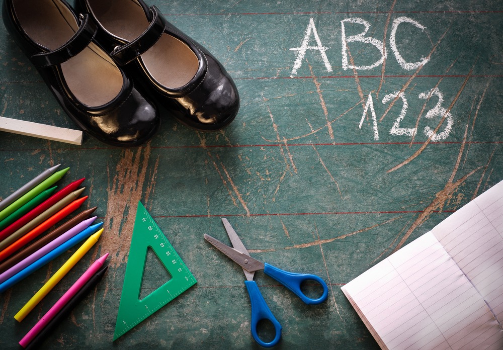 Limpiar zapatos escolares